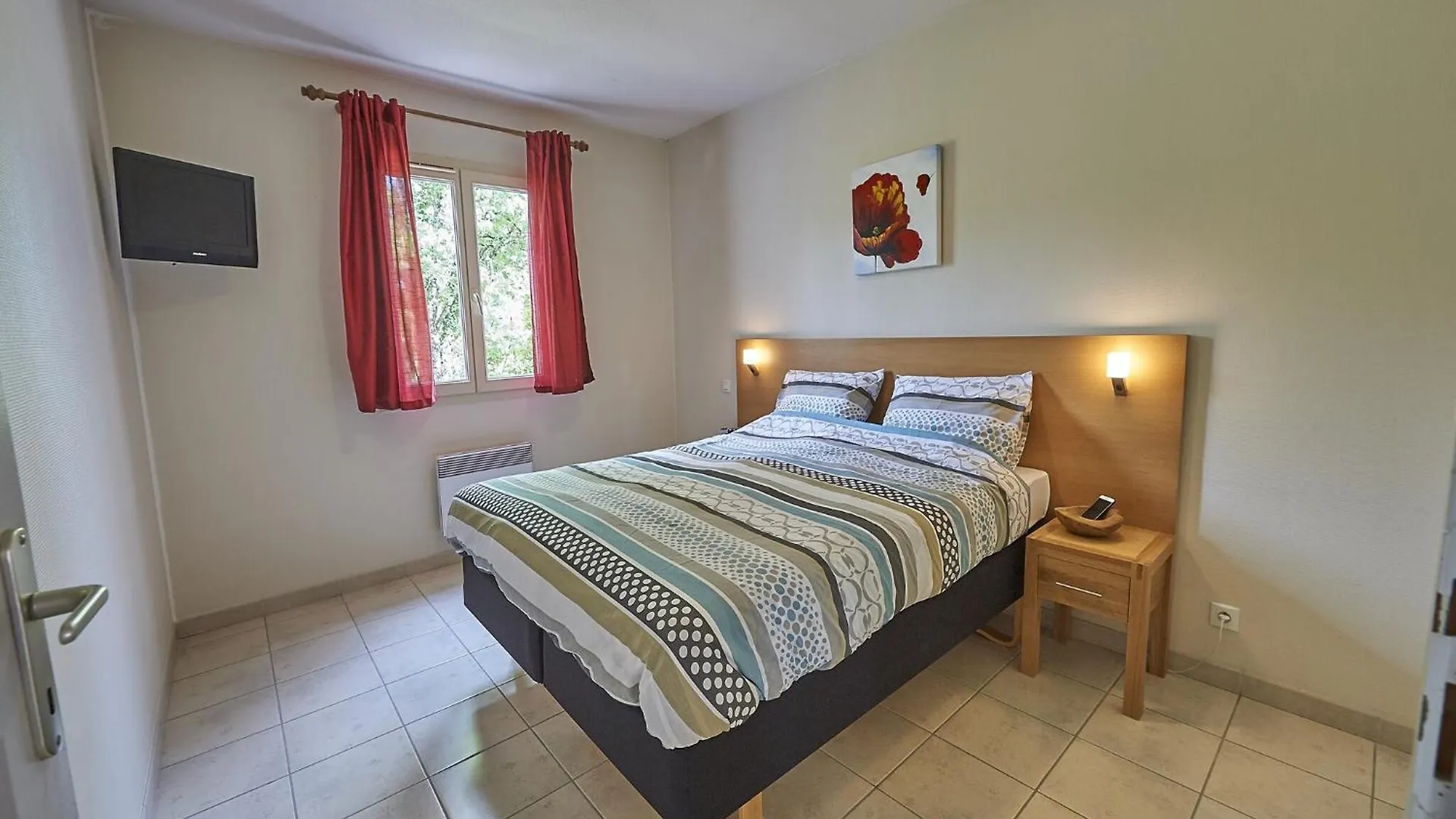 Bungalow In Lanzac With Private Terrace 0*,